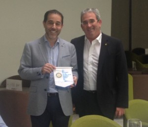 Presidente Rotary Club con Luis Navarro