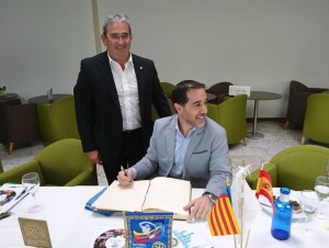 Libro de firmas Rotary Club Luis Navarro