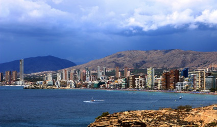Benidorm: Autoconsumo y Turismo