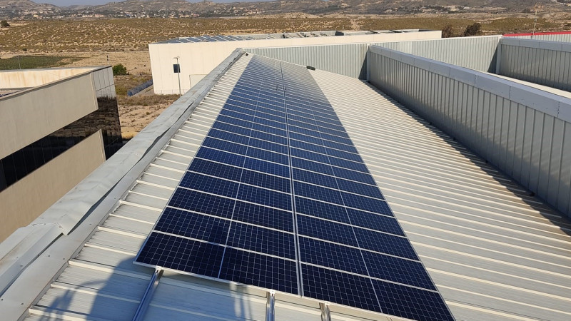 Instalación fotovoltaica en la empresa Tescoma