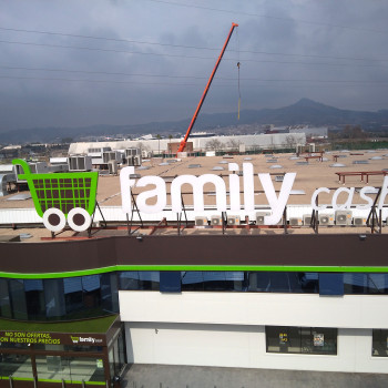 Instalación Fotovoltaica Family Cash Instalación Fotovoltaica Family Cash