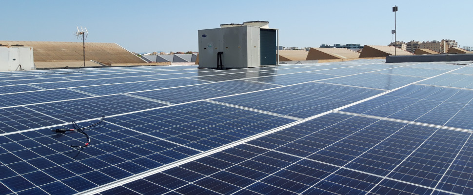 Instalación fotovoltaica realizada por Cubierta Solar en Serrauto